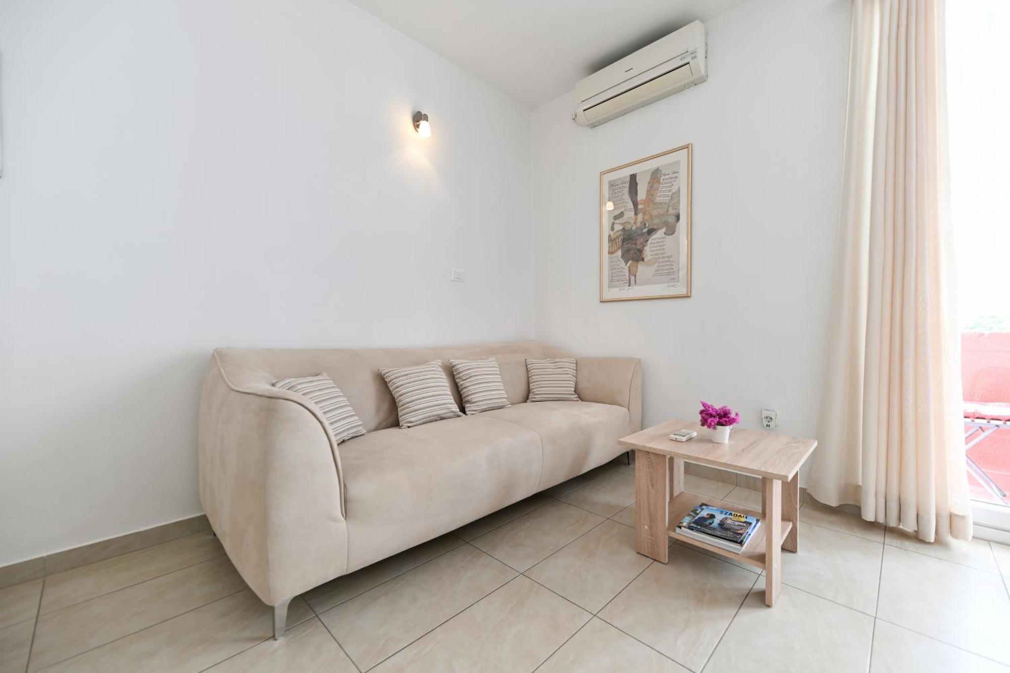 Near Zadar City Center Apartment With Free Parking And Air Condition In Each Room 외부 사진